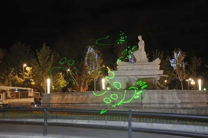Passeio Selvagem, 2009 — Animação digital, projeção a laser