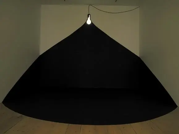 Quimera, 2015 — Backlight e vinil adesivo