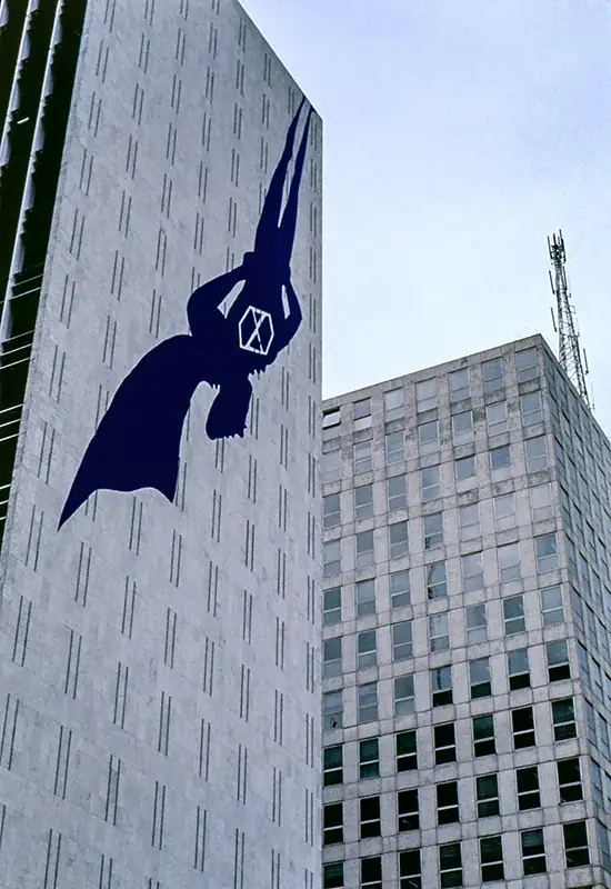 Super-herói (Night and Day), 1997 — Vinil adesivo