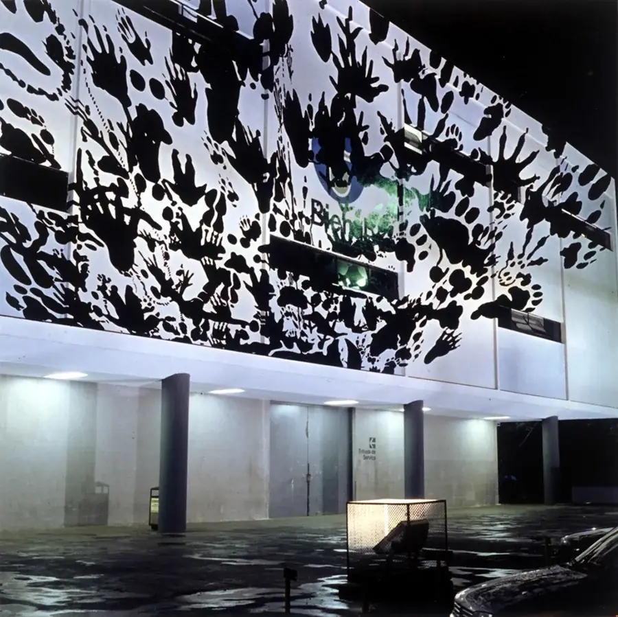 Tropel (Reversed), 2009 — Vinil adesivo