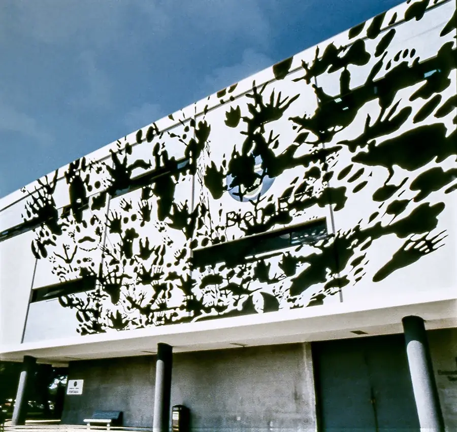Tropel (Reversed), 2009 — Vinil adesivo