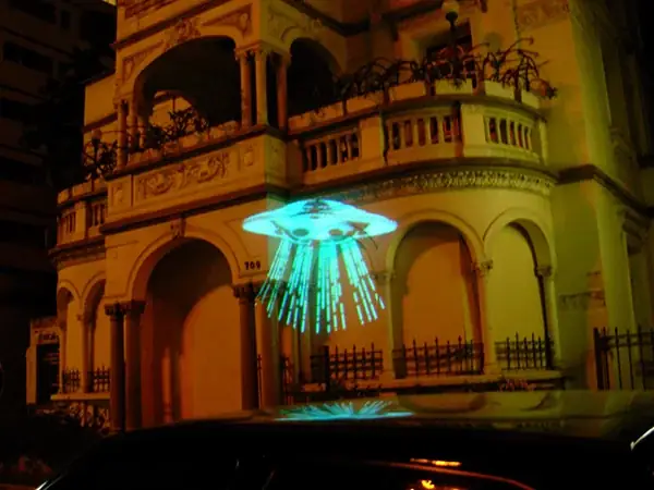 Ufo, 2006 — Projeção em laser