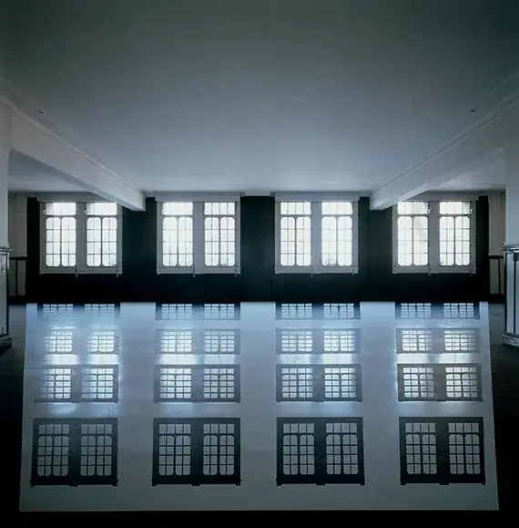 Vórtice, 1994 — Pintura industrial sobre poliestireno